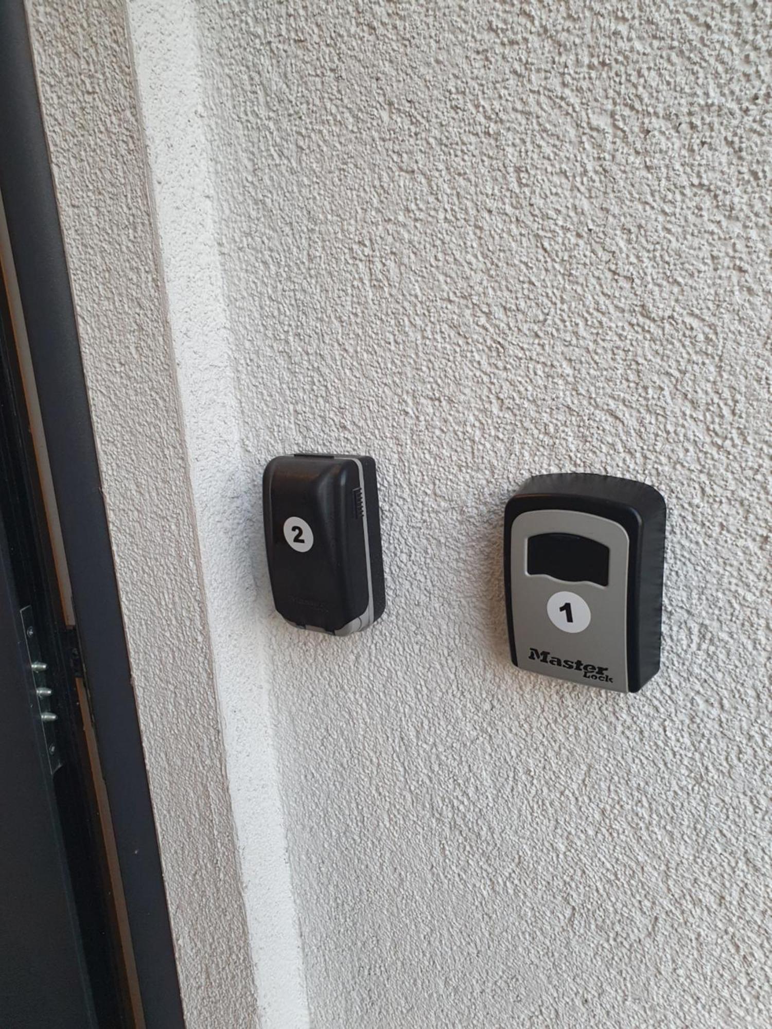 Zwei Schicke Mit Parkplatz Appartement Keulen